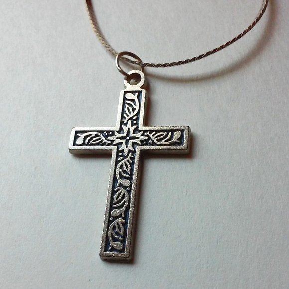 Unisex Silver Cross Necklace Hangs 10 1/2" Cross is 1 1/2" - Picture 1 of 4